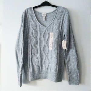 NWT Heather Grey St John’s Bay Cable Knit Sweater